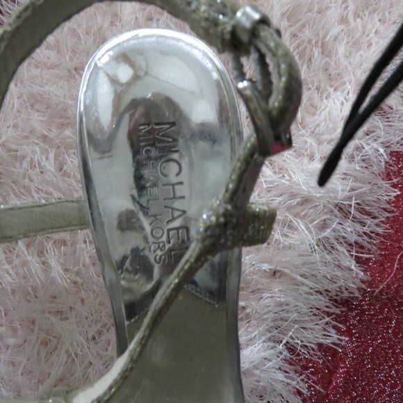 Michael Kors T strap Embellished Leather Sandals Silver Glitter sz 5.5 - Picture 6 of 14